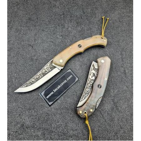 El Yapımı Kilitli Çakı Boynuz  Kabze Gravür İşleme N690 Böhler No 2  Hançer Model HM560