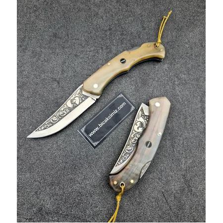 El Yapımı Kilitli Çakı Boynuz  Kabze Gravür İşleme N690 Böhler No 2  Hançer Model HM561