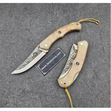 El Yapımı Kilitli Çakı Boynuz  Kabze Gravür İşleme N690 Böhler No 2  Hançer Model HM562
